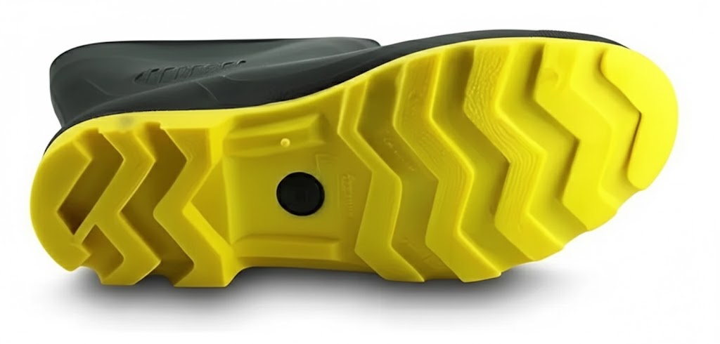 BOTA DE PVC PRETA CANO MÉDIO PEGA FORTE CA 36.103 - Image 3